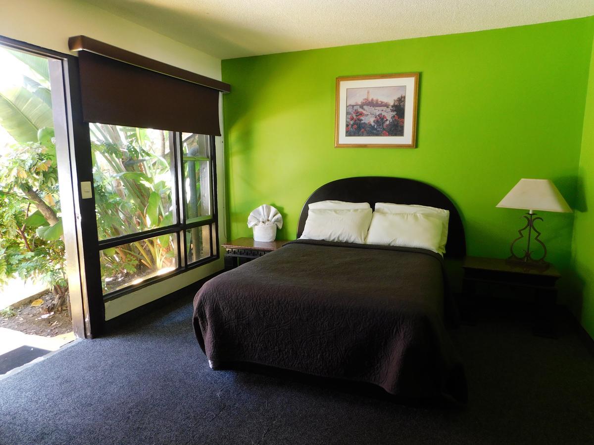 Hotel Suites Royal Tijuana Exteriör bild