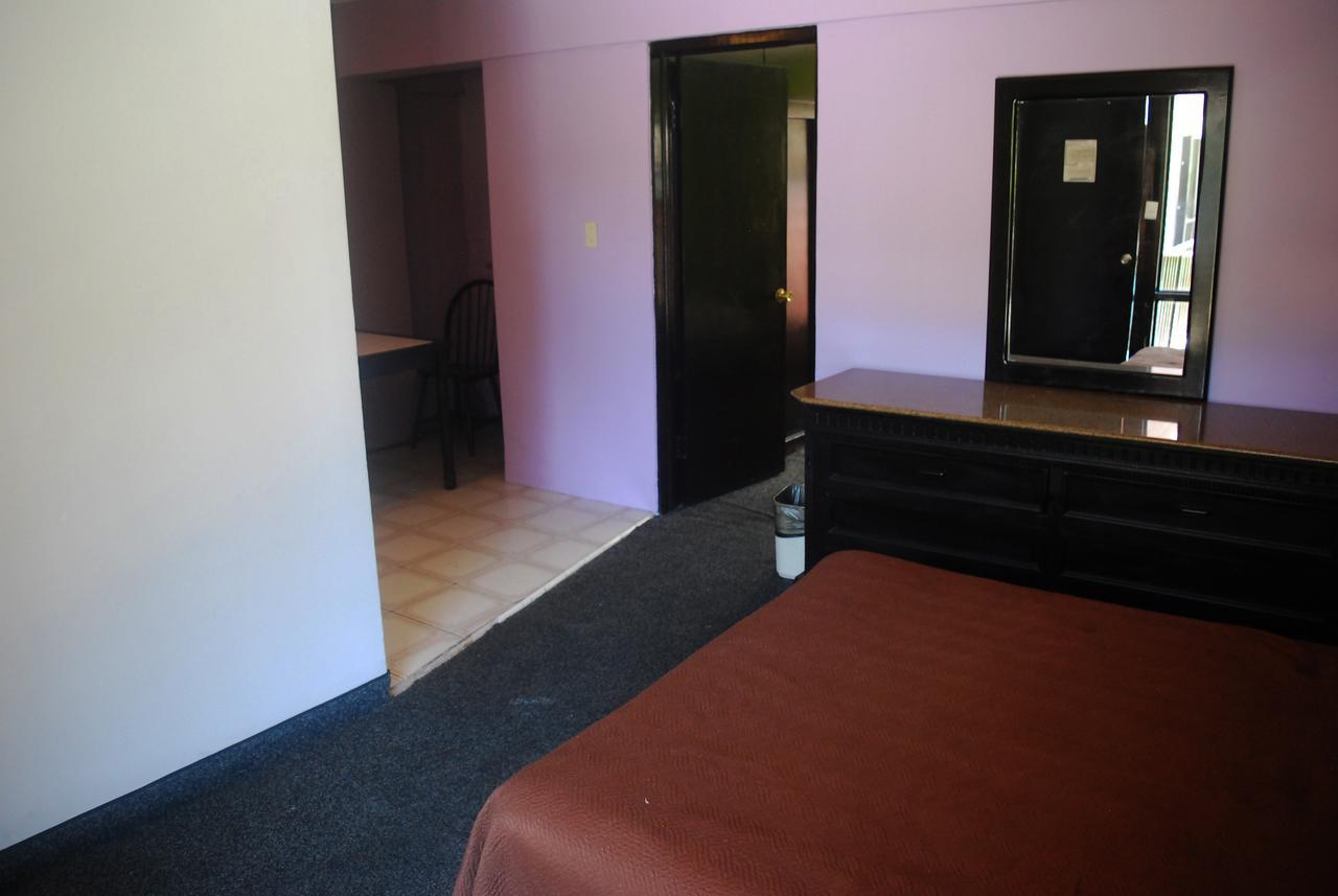 Hotel Suites Royal Tijuana Exteriör bild